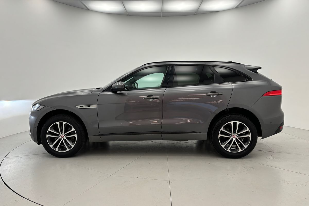 2017 Jaguar F-PACE 30d R-Sport X761