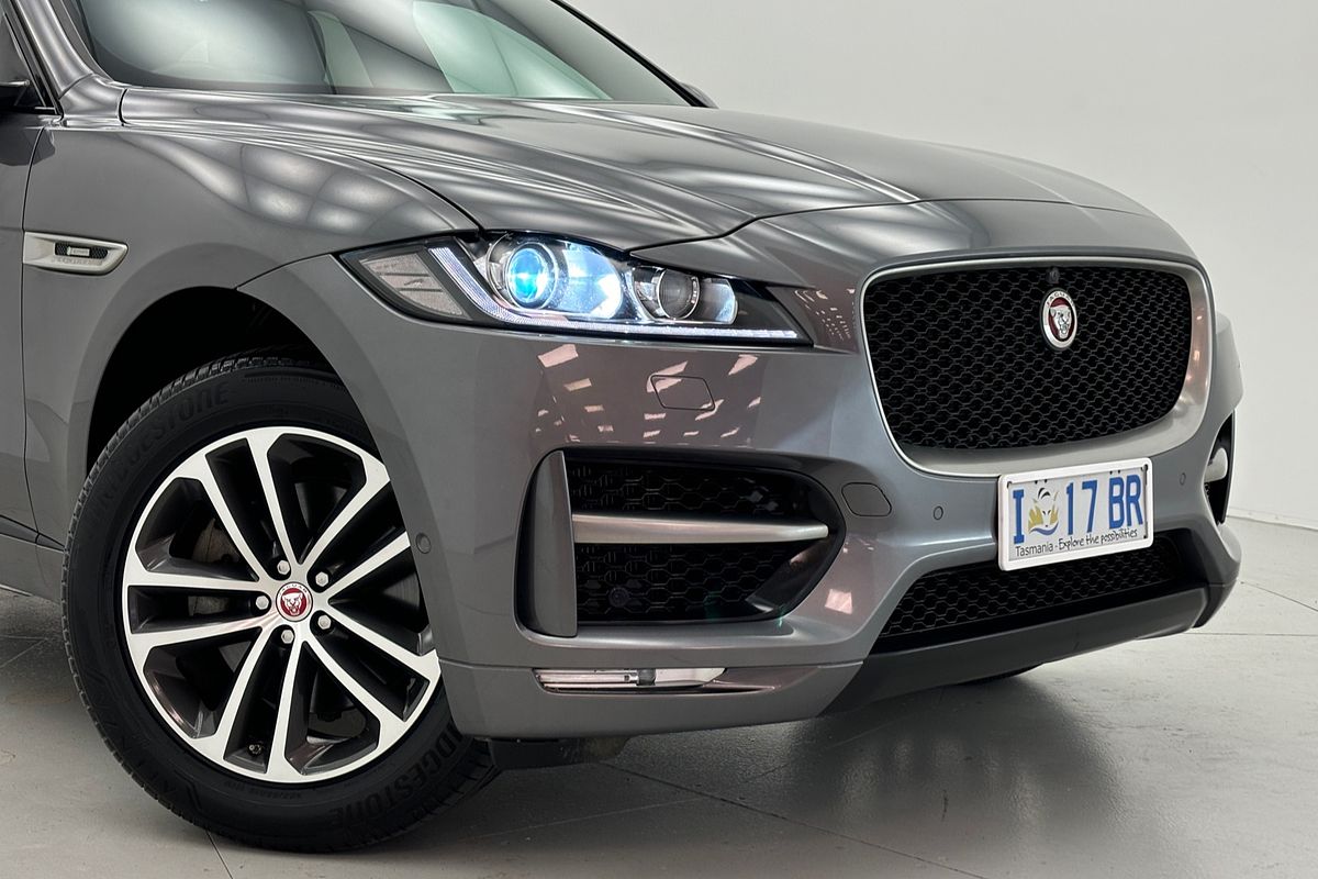 2017 Jaguar F-PACE 30d R-Sport X761
