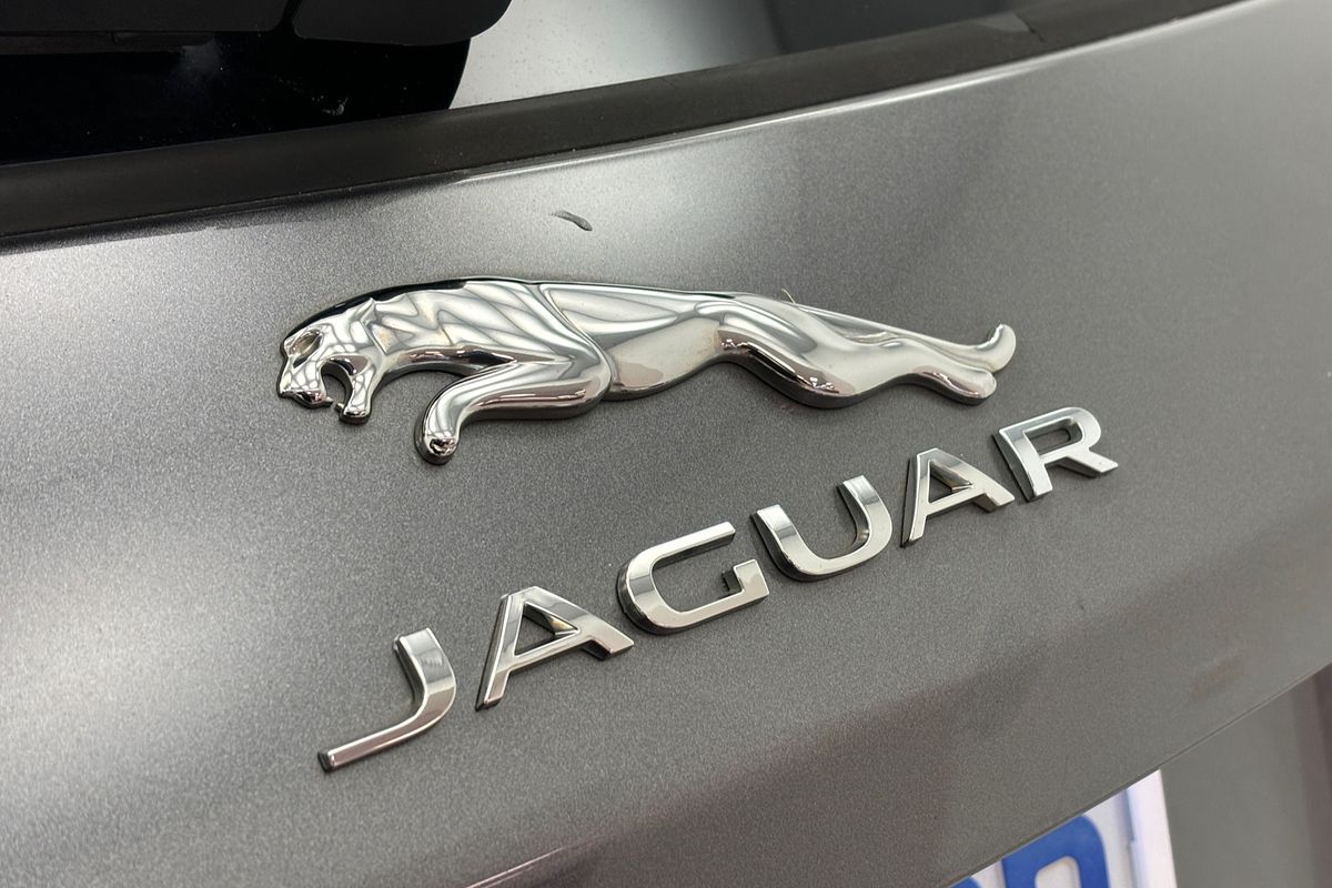 2017 Jaguar F-PACE 30d R-Sport X761