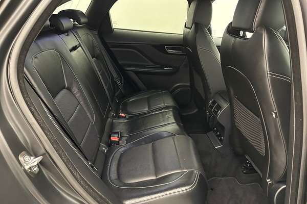 2017 Jaguar F-PACE 30d R-Sport X761