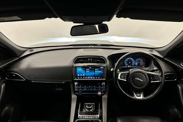 2017 Jaguar F-PACE 30d R-Sport X761