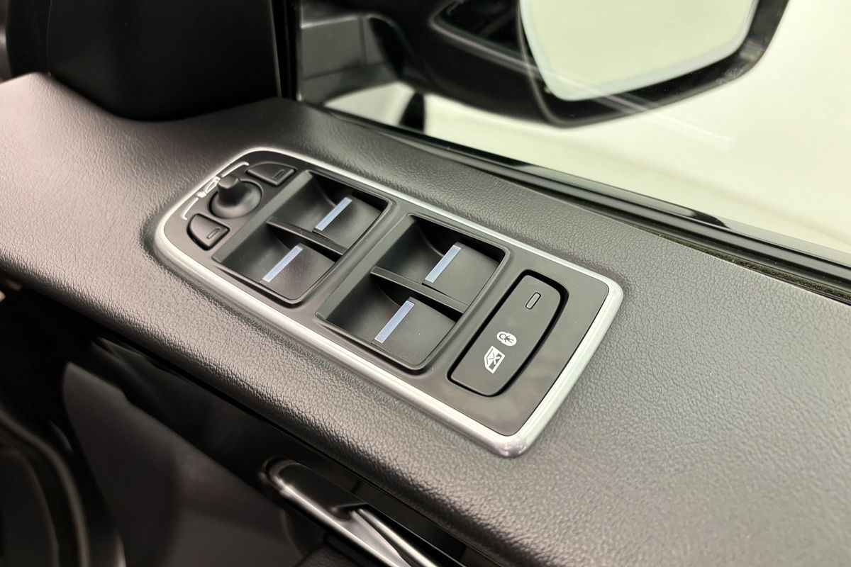 2017 Jaguar F-PACE 30d R-Sport X761
