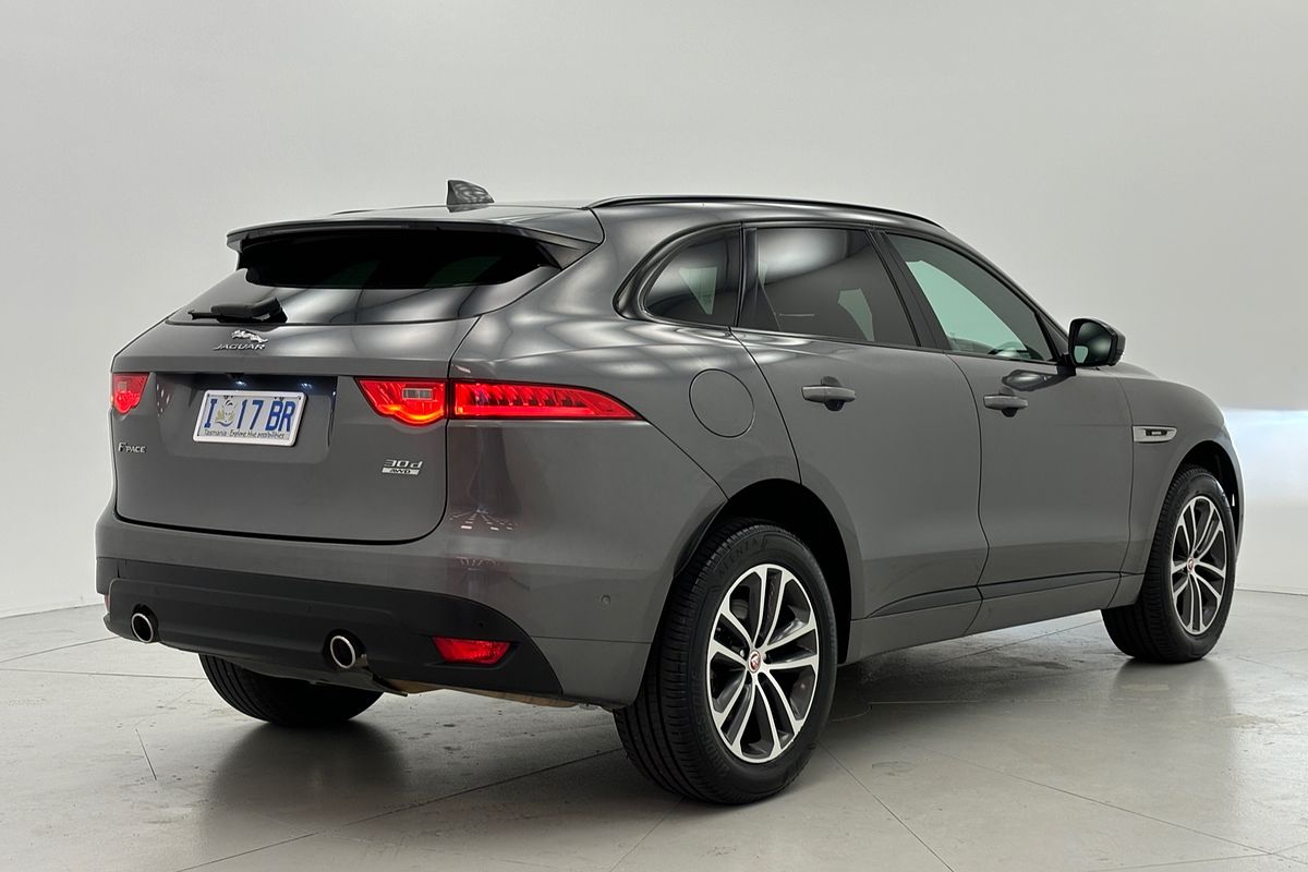 2017 Jaguar F-PACE 30d R-Sport X761