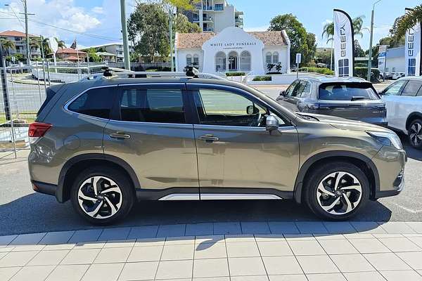 2022 Subaru Forester 2.5i-S S5