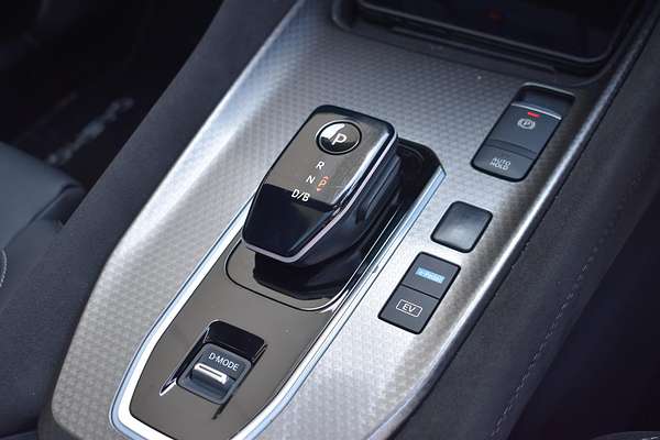 2025 Nissan QASHQAI N-DESIGN e-POWER J12