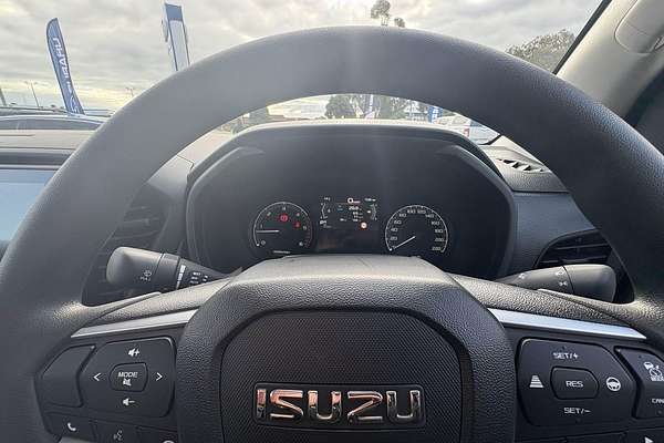 2025 Isuzu D-MAX SX  4X4