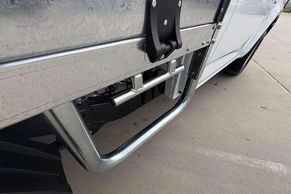 2025 Isuzu D-MAX SX  4X4