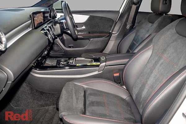 2024 Mercedes-Benz A-Class A200 V177