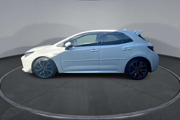 2020 Toyota Corolla ZR Hybrid ZWE211R