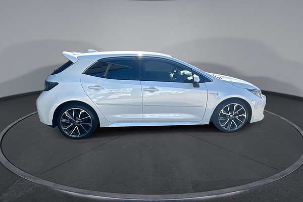 2020 Toyota Corolla ZR Hybrid ZWE211R