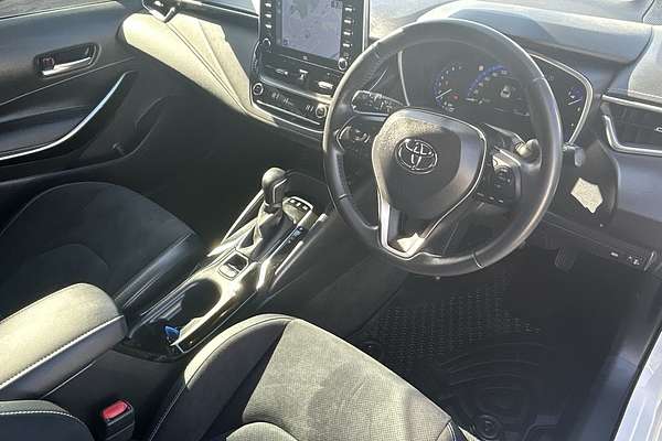 2020 Toyota Corolla ZR Hybrid ZWE211R