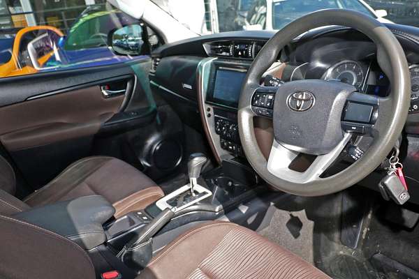 2016 Toyota Fortuner GX GUN156R