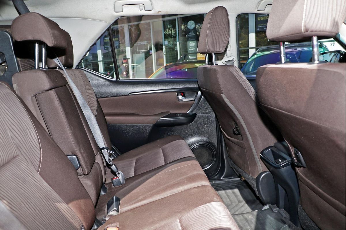 2016 Toyota Fortuner GX GUN156R