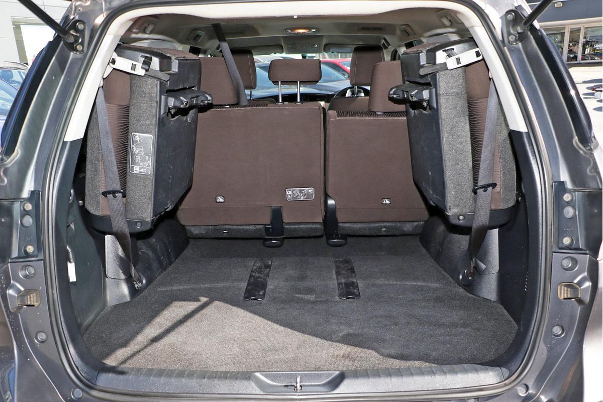 2016 Toyota Fortuner GX GUN156R