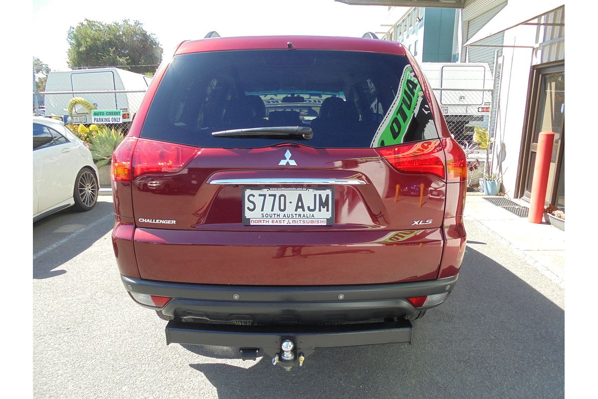 2010 Mitsubishi Challenger XLS PB