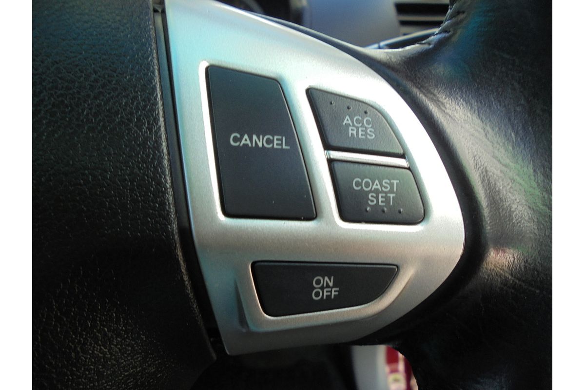 2010 Mitsubishi Challenger XLS PB