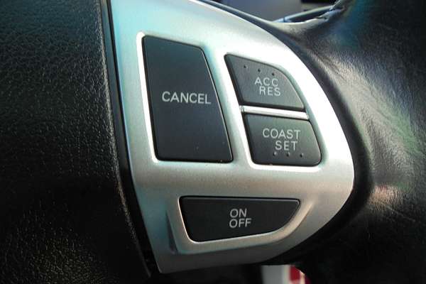 2010 Mitsubishi Challenger XLS PB