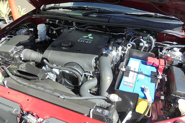 2010 Mitsubishi Challenger XLS PB
