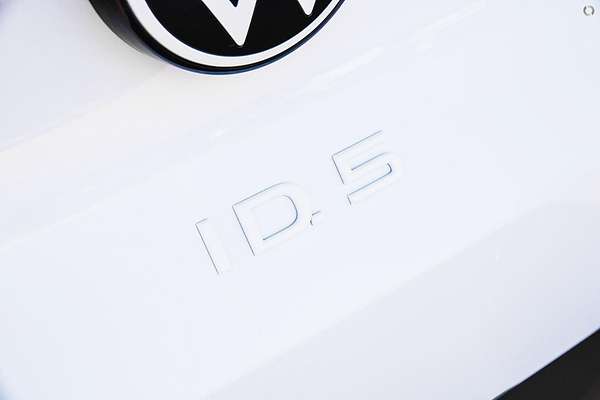 2025 Volkswagen ID.5 Pro E2