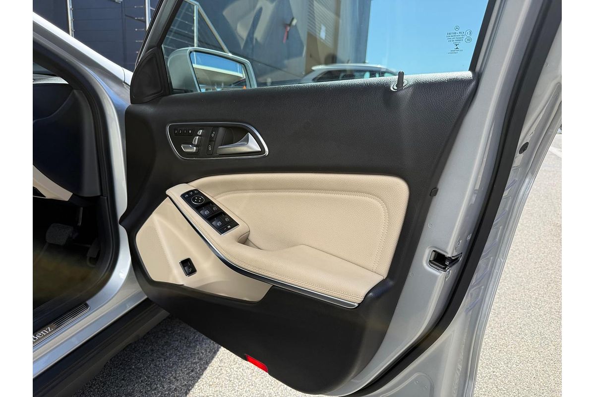 2019 Mercedes-Benz GLA-Class GLA180 X156