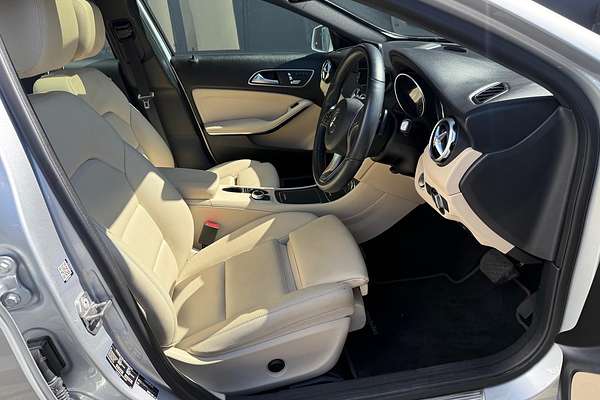 2019 Mercedes-Benz GLA-Class GLA180 X156