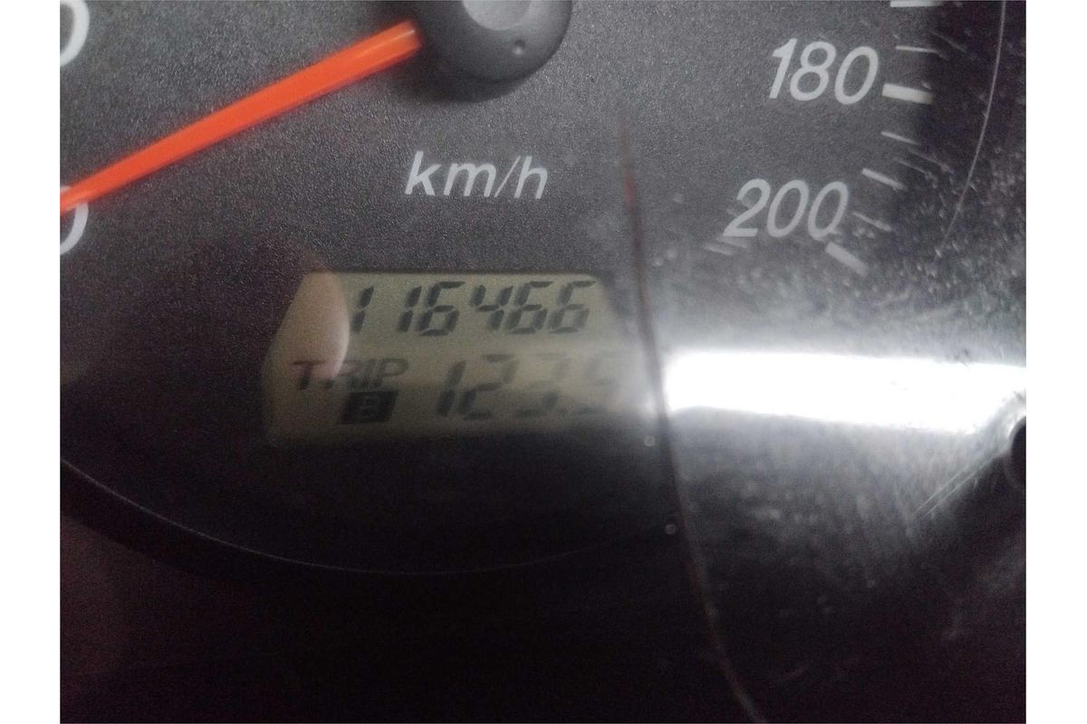 2002 Mazda 2 Maxx DY Series 1