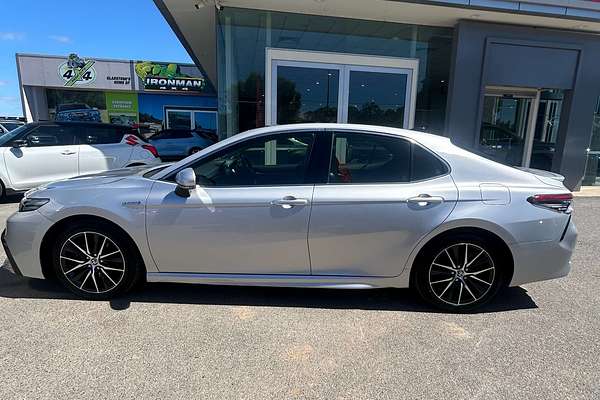 2021 Toyota Camry SL AXVH70R