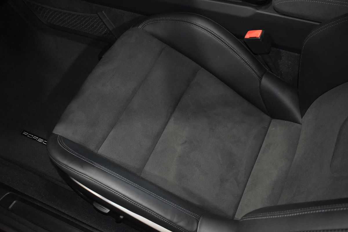 2022 Porsche 911 Carrera GTS 992