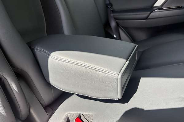 2025 Mitsubishi Pajero Sport Exceed QG