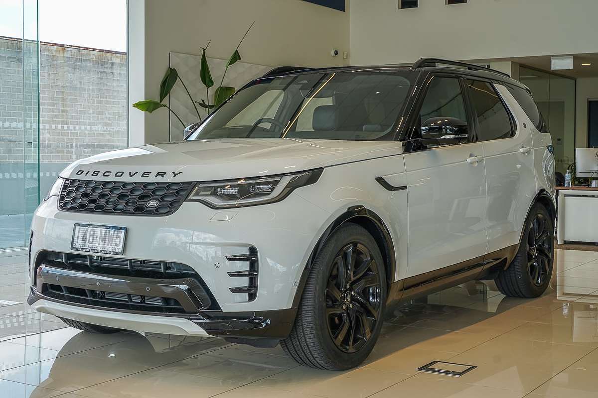 2024 Land Rover Discovery D300 Dynamic SE Series 5