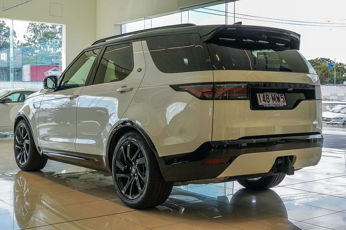 2024 Land Rover Discovery D300 Dynamic SE Series 5