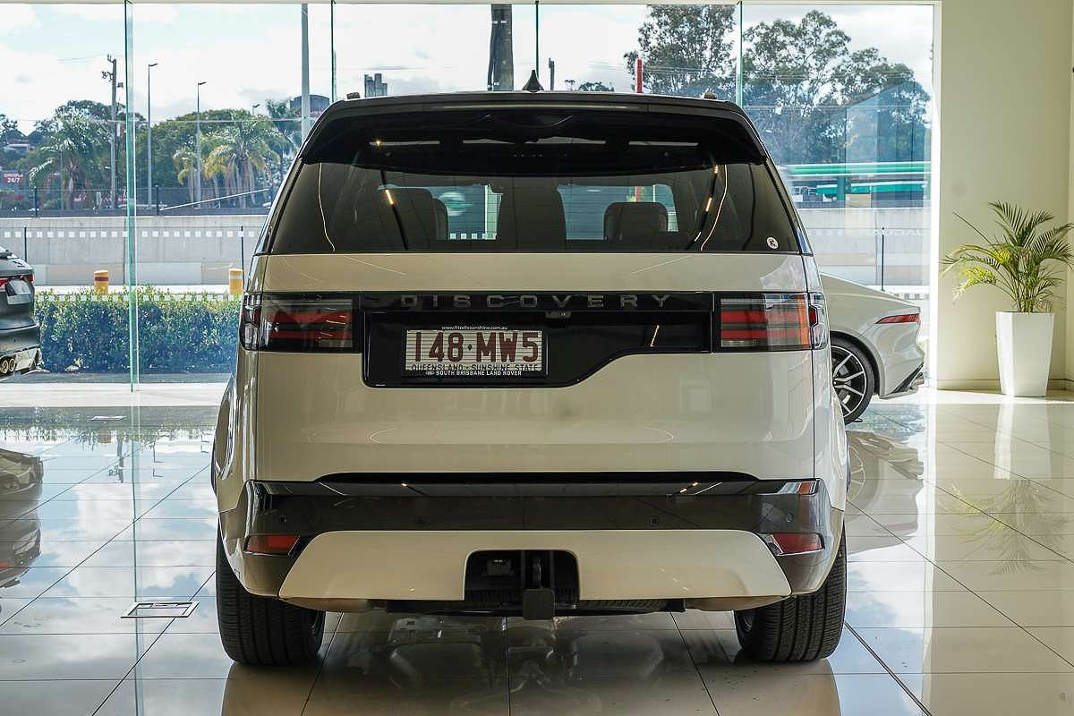 2024 Land Rover Discovery D300 Dynamic SE Series 5