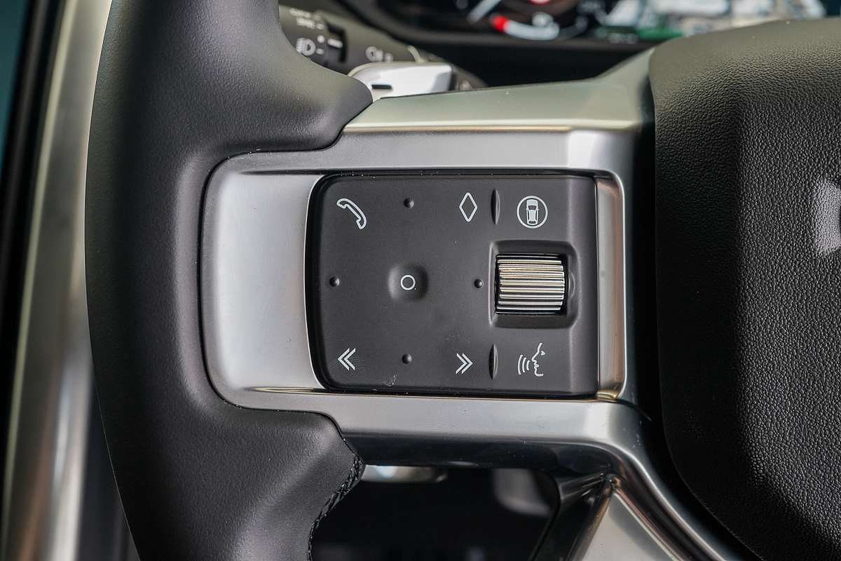 2024 Land Rover Discovery D300 Dynamic SE Series 5