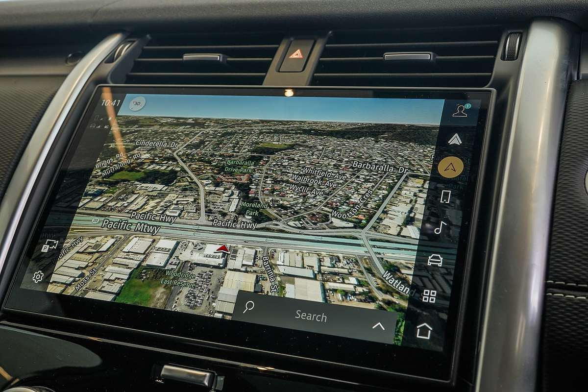 2024 Land Rover Discovery D300 Dynamic SE Series 5