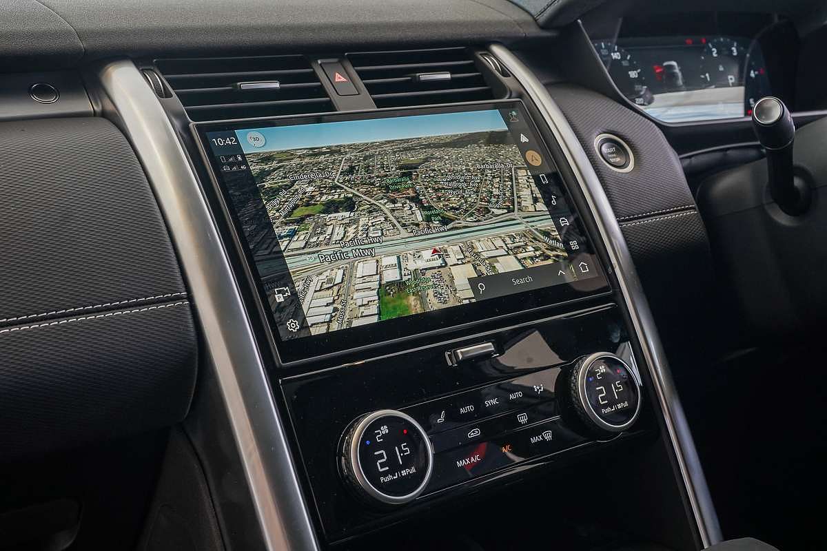 2024 Land Rover Discovery D300 Dynamic SE Series 5