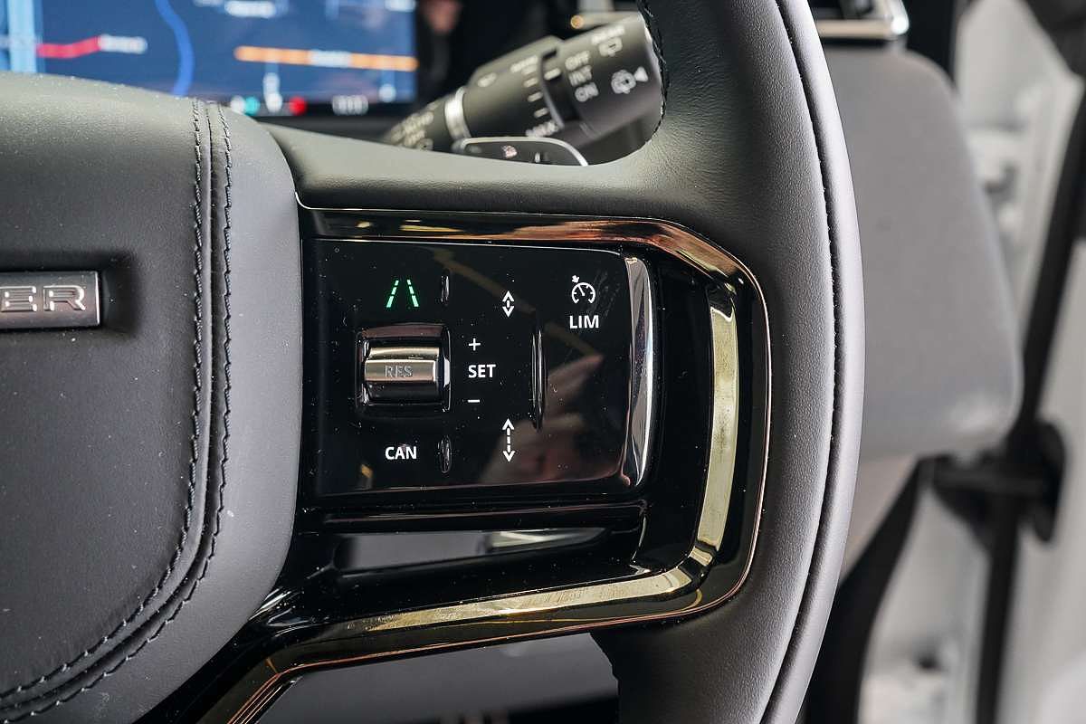 2024 Land Rover Range Rover Velar P250 Dynamic SE L560
