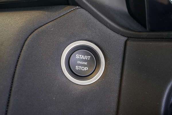 2024 Land Rover Range Rover Velar P250 Dynamic SE L560