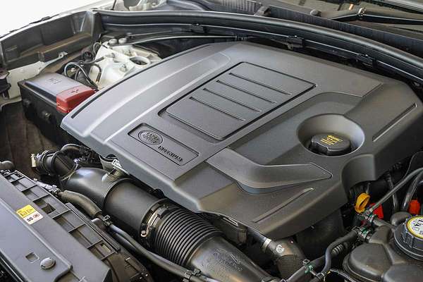2024 Land Rover Range Rover Velar P250 Dynamic SE L560