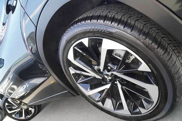 2024 Mitsubishi Outlander Exceed ZM