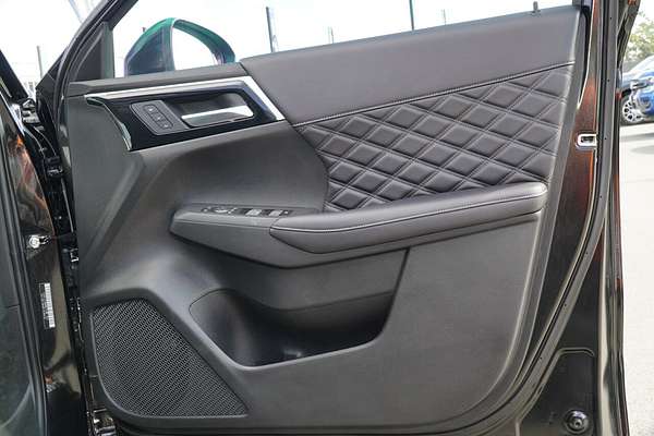 2024 Mitsubishi Outlander Exceed ZM