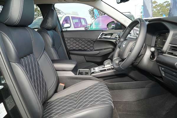 2024 Mitsubishi Outlander Exceed ZM