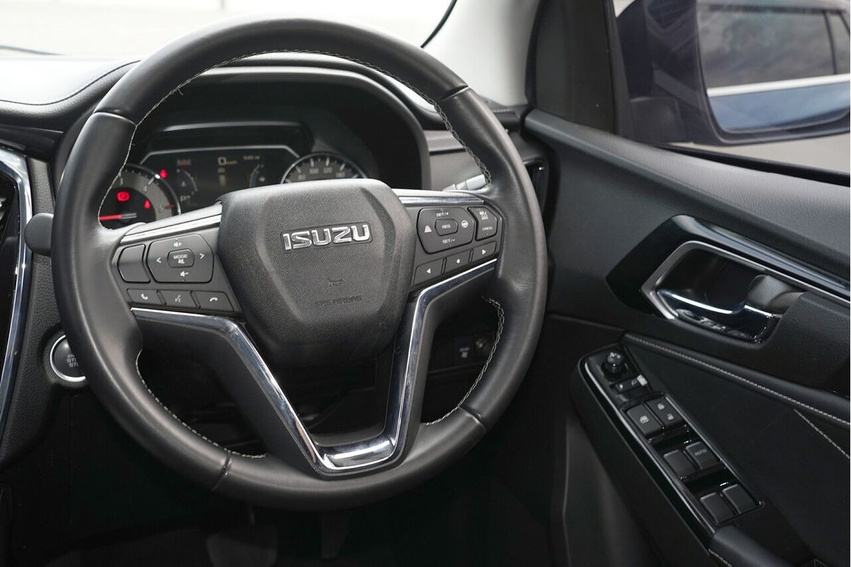 2023 Isuzu MU-X LS-T