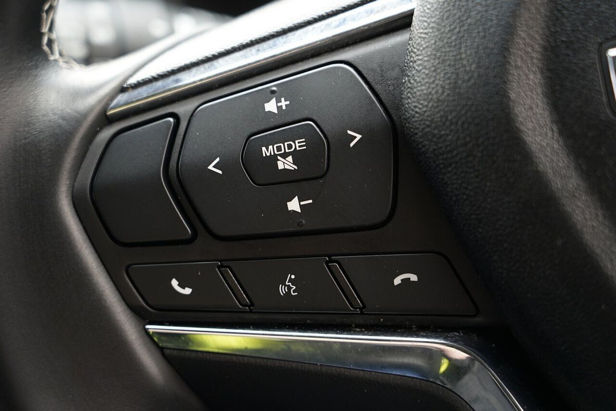 2023 Isuzu MU-X LS-T