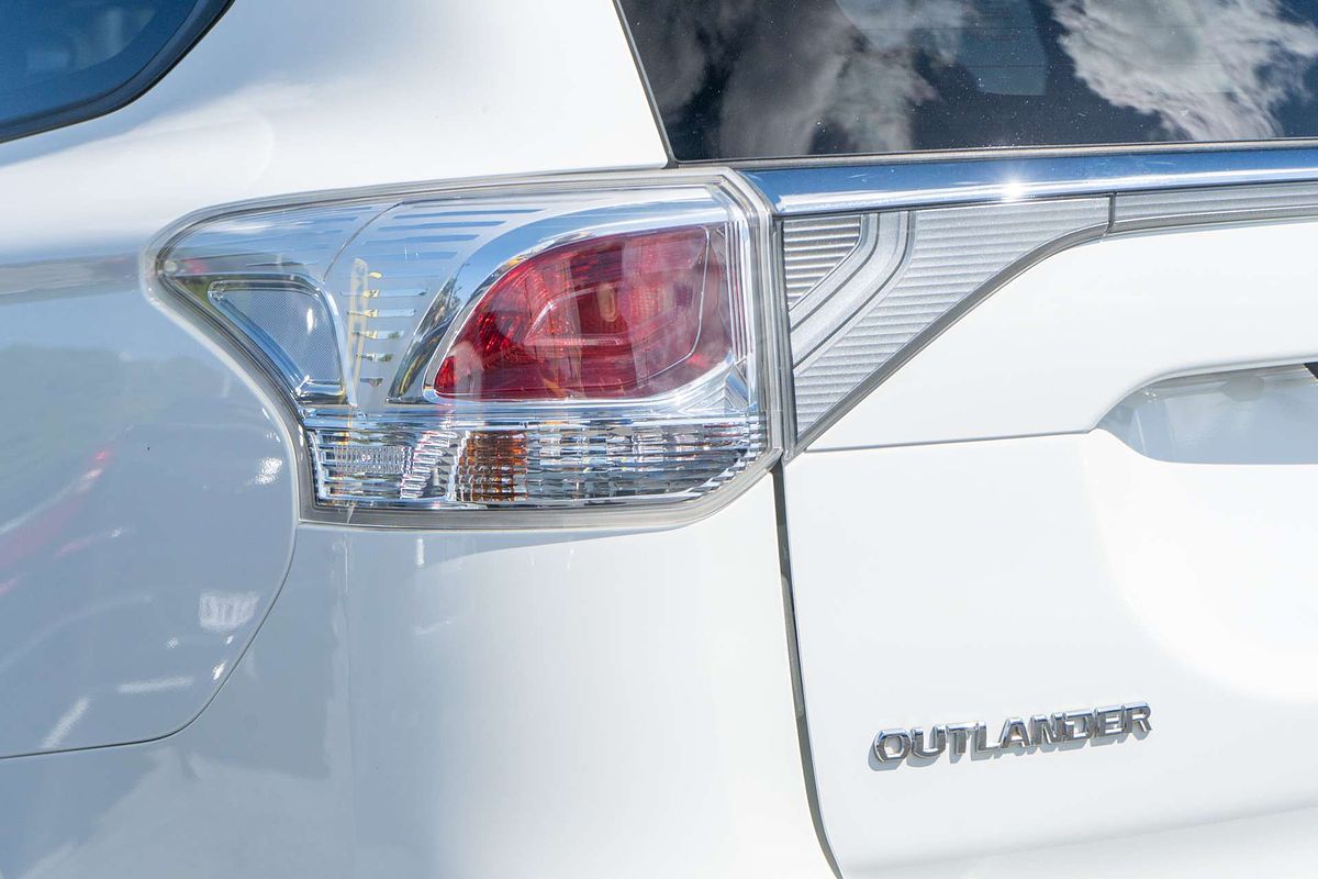 2013 Mitsubishi Outlander LS ZJ