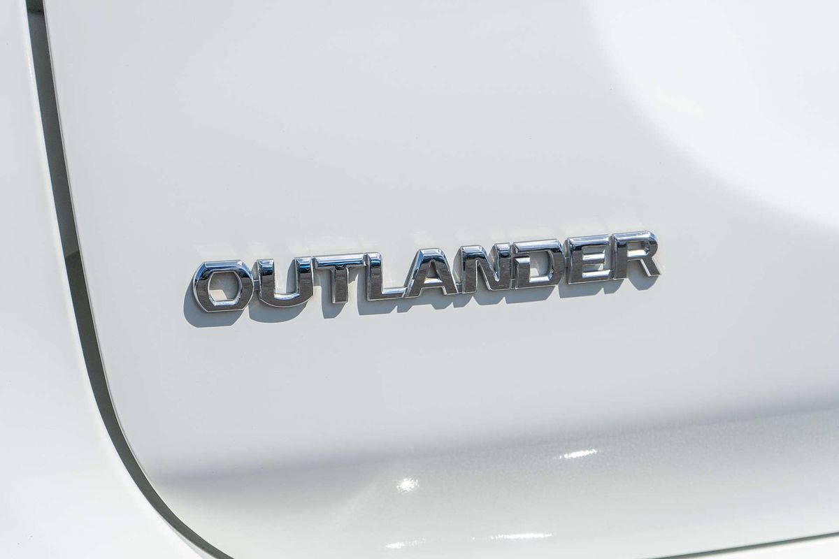 2013 Mitsubishi Outlander LS ZJ