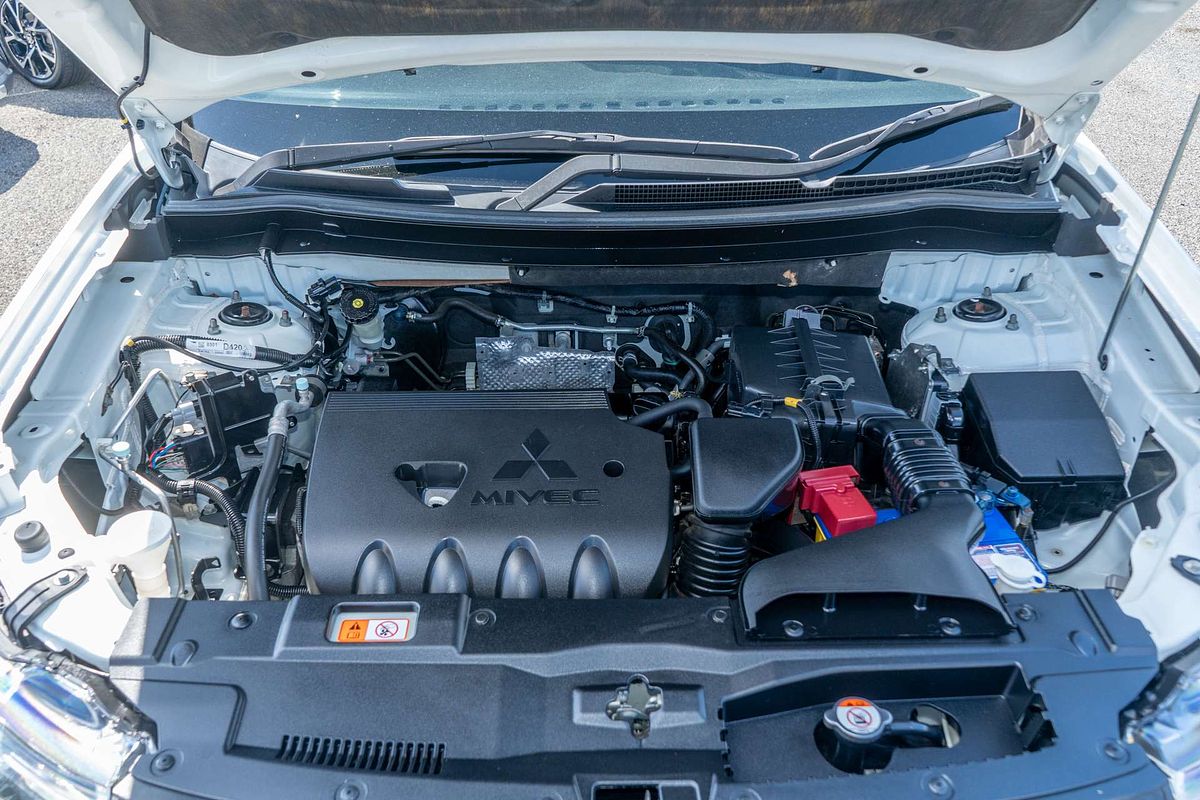 2013 Mitsubishi Outlander LS ZJ