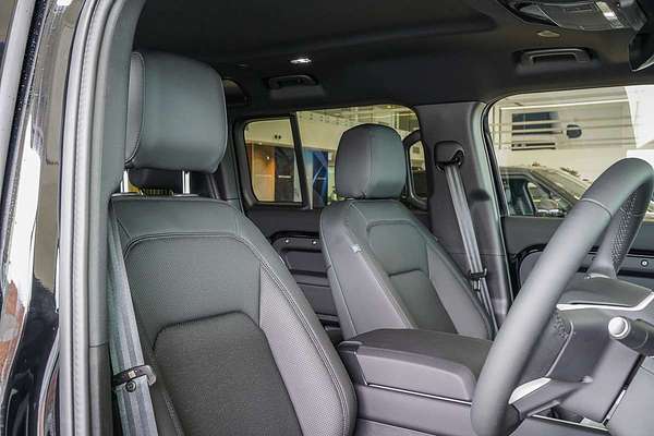 2024 Land Rover Defender 110 P400e X-Dynamic SE L663