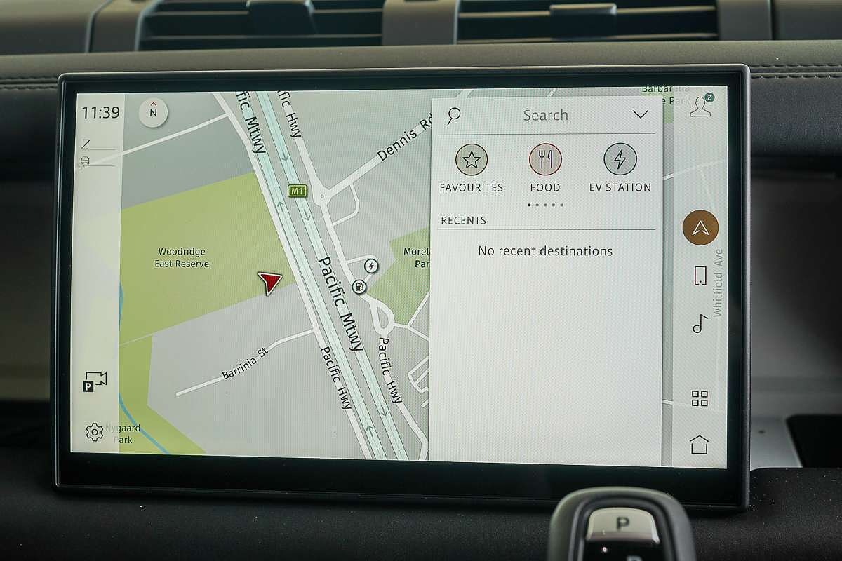 2024 Land Rover Defender 110 P400e X-Dynamic SE L663