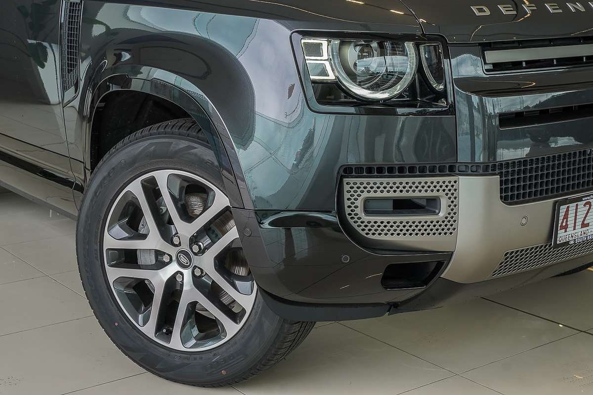 2025 Land Rover Defender 110 P400e X-Dynamic SE L663
