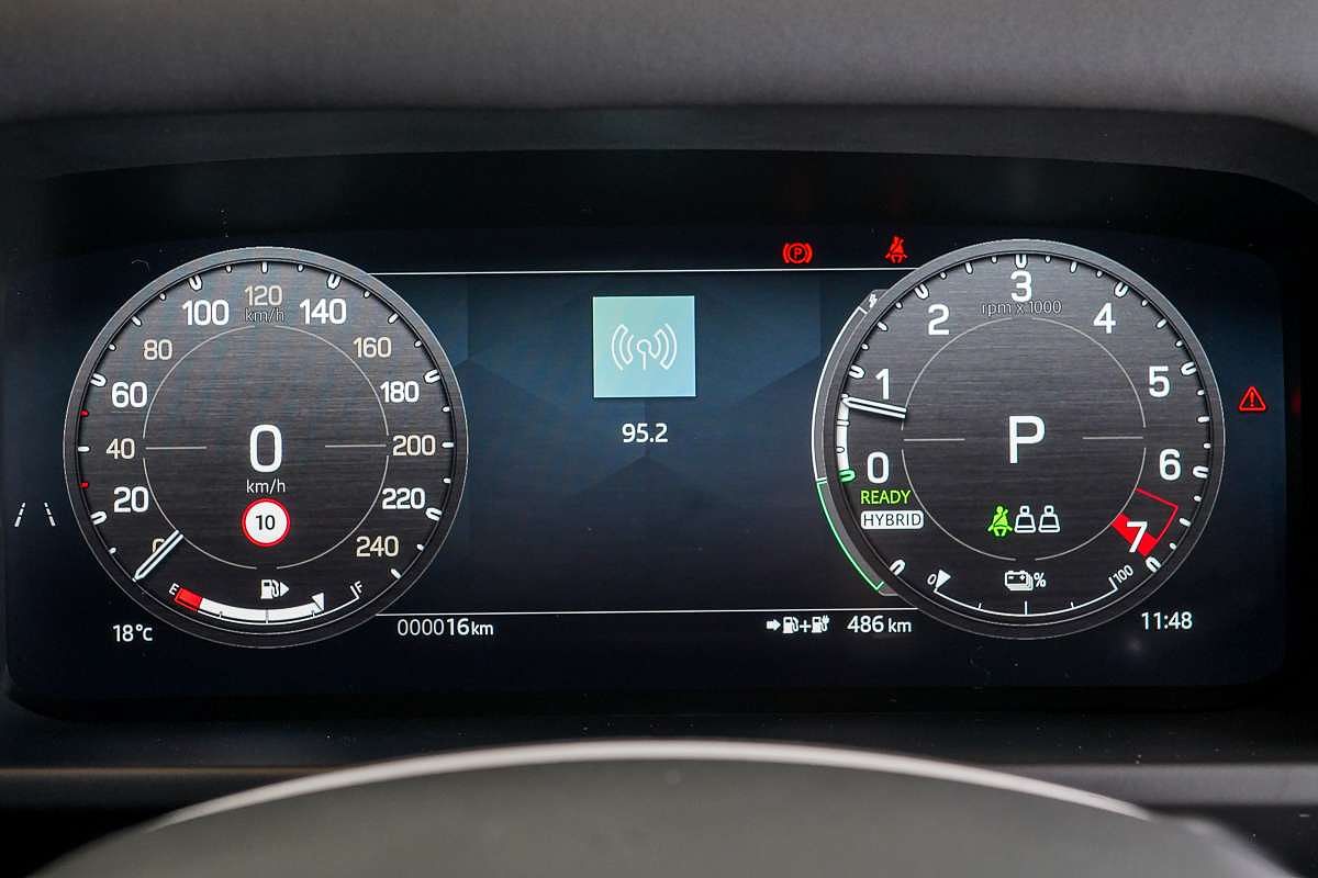 2025 Land Rover Defender 110 P400e X-Dynamic SE L663